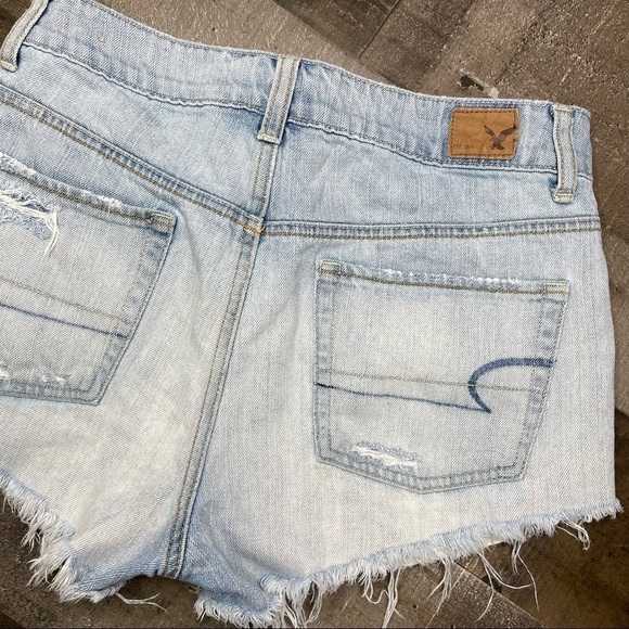 American Eagle Distressed Hi-Rise Festival Jean Short size 4 - Picture 5 of 11